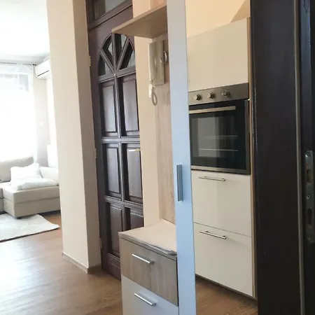 White Harmony Medences Apartman 아파트
