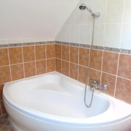 White Harmony Medences Apartman *