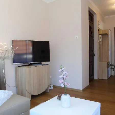 아파트 White Harmony Medences Apartman *